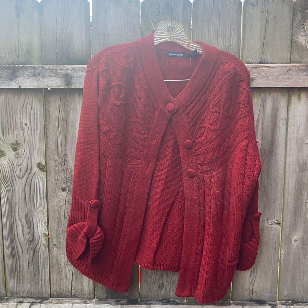 Jason Maxwell red button Down sweater sz. Xl